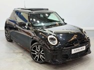 Mini Hatch 2.0S Sport Hatchback 3dr Petrol Steptronic Euro 6 (s/s) (204 ps) 8