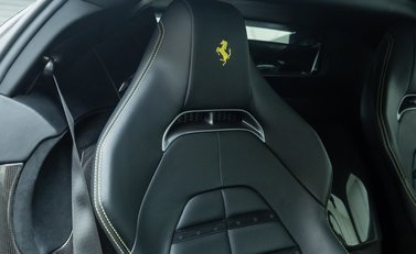 Ferrari SF90 Stradale 15
