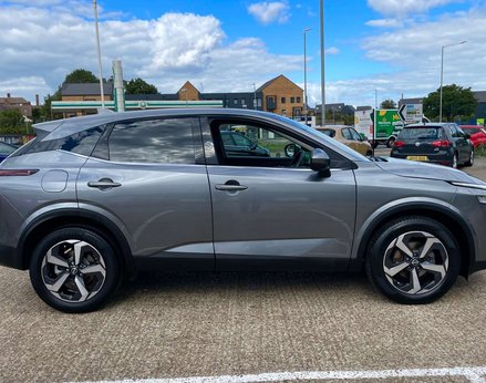 Nissan Qashqai 1.3 Qashqai N-Connecta DiG-T MHEV 5dr 10
