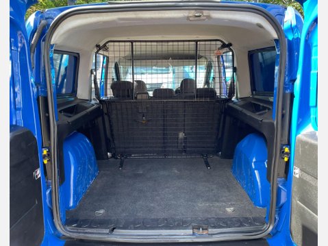 Fiat Doblo 1.6 JTD MultiJet 16v N1 SX Combi Van 4dr Diesel Comfort-Matic L1 (141 g/km, 5