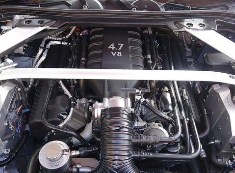 Aston Martin Vantage GT8 8