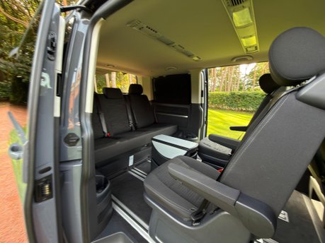 Volkswagen Caravelle SE TDI 31