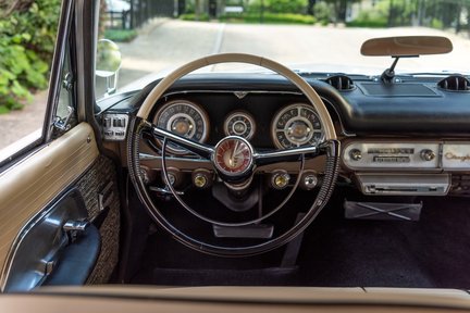 Chrysler New Yorker Town & Country Station Wagon 17