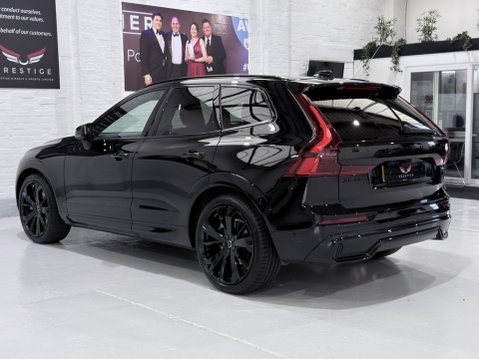Volvo XC60 B5 ULTRA BLACK EDITION AWD 19