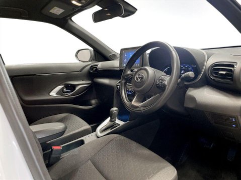 Toyota Yaris Cross 1.5 VVT-h Design SUV 5dr Petrol Hybrid E-CVT Euro 6 (s/s) (116 ps) Parking 12