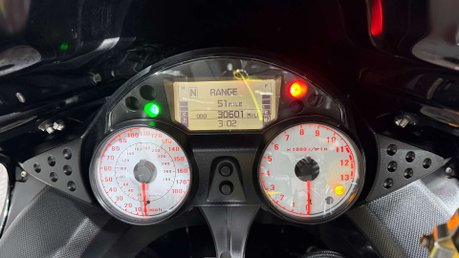 Kawasaki ZZR1400 2010 ONLY 30K STUNNING BIKE PANNIERS LONG MOT WARRANTY 1400CC 30