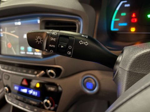 Hyundai IONIQ 1.6 IONIQ Premium FHEV Semi-Auto 5dr 21