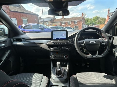 Ford Focus ST-LINE 12