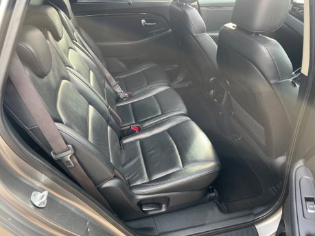 Kia Carens 3 SAT NAV ECODYNAMICS CRDI 17
