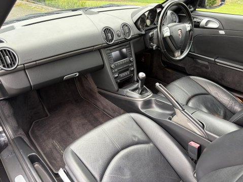 Porsche Cayman 24V 17