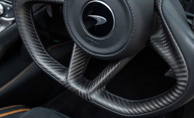 McLaren 720S Spider Peformance 21