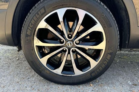 Nissan Qashqai 1.6 dCi 360 SUV 5dr Diesel Manual 4WD Euro 5 (s/s) (130 ps) 26