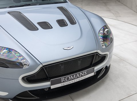 Aston Martin V12 Vantage S ROADSTER 41