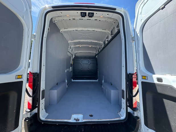 Ford Transit LWB L3H3 [SOLD MT] High Roof Leader 350 Air Con 9
