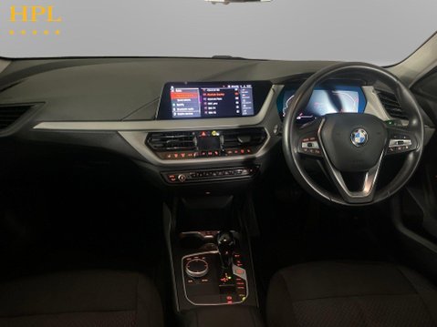 BMW 1 Series 1.5 118i SE (LCP) Hatchback 5dr Petrol DCT Euro 6 (s/s) (136 ps) Air Con 18