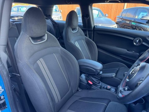 Mini Hatch COOPER SPORT 25