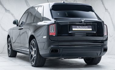 Rolls-Royce Cullinan BLACK BADGE 10