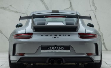 Porsche 911 GT3 (991.2) 8