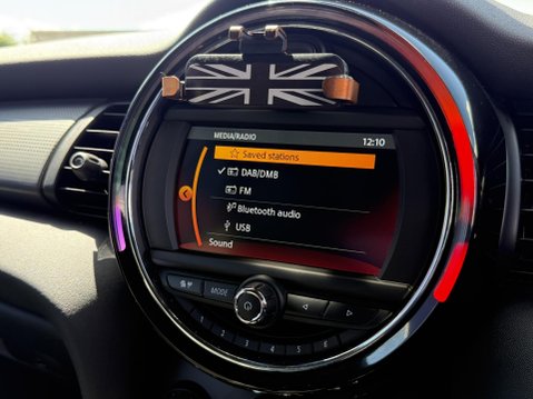 Mini Convertible 1.5 Cooper Sport Convertible 2dr Petrol Steptronic Euro 6 (s/s) (136 ps) 38