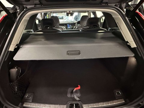 Volvo XC60 2.0 XC60 Momentum D4 AWD Auto 4WD 5dr 36