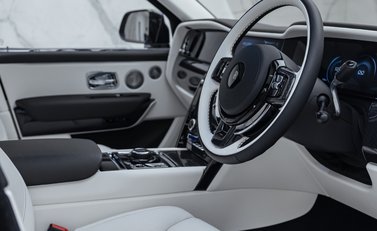 Rolls-Royce Cullinan Series II BLACK BADGE 10