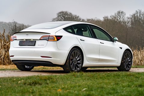 Tesla Model 3 PERFORMANCE 4