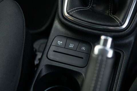 Ford Fiesta TITANIUM MHEV 32