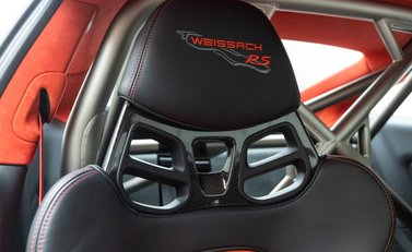 Porsche 911 GT2 RS (991) 8