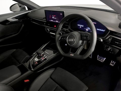 Audi A4 2.0 TFSI 35 Black Edition Estate 5dr Petrol S Tronic Euro 6 (s/s) (150 ps) 12