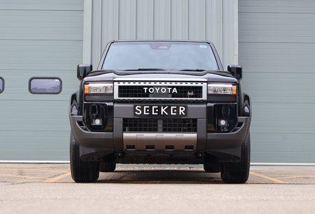 Toyota Land Cruiser COMMERCIAL WITH  REAR SEATS AND PRIVACY 