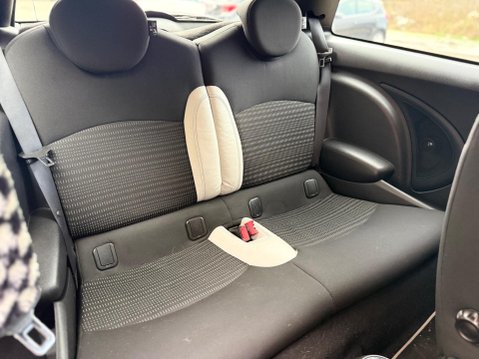 Mini Hatch 1.6 Cooper Camden Euro 5 3dr 11