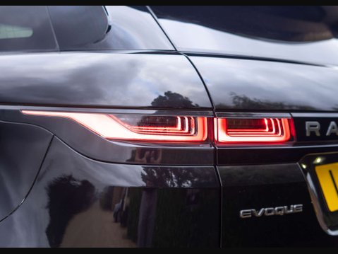 Land Rover Range Rover Evoque 2.0 Range Rover Evoque R-Dynamic SE MHEV Auto 4WD 5dr 17
