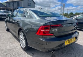 Volvo S90 2.0 T4 MOMENTUM PLUS AUTO 5