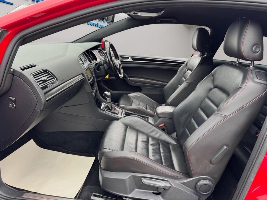 2016 Volkswagen Golf — image 40