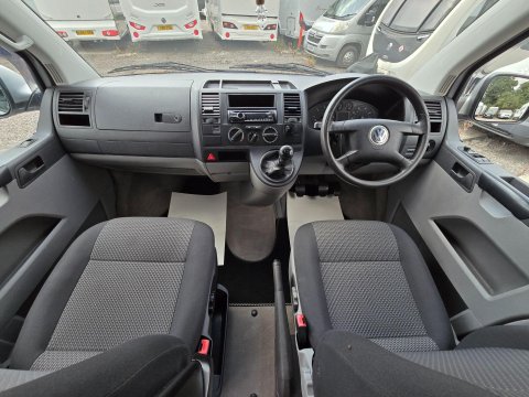 Volkswagen Campervan 28