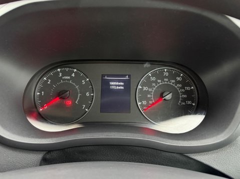 Renault Master 2.3 dCi ENERGY 35 Business Platform Cab FWD LWB Euro 6 (s/s) 2dr 16