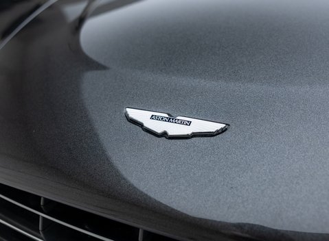 Aston Martin V12 Vantage ROADSTER 41