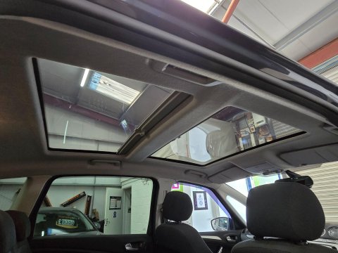 Ford S-Max 2.0 TDCi Titanium 5dr 24