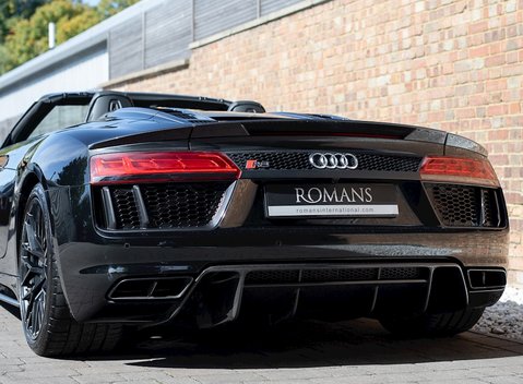 Audi R8 V10 Plus Spyder 23