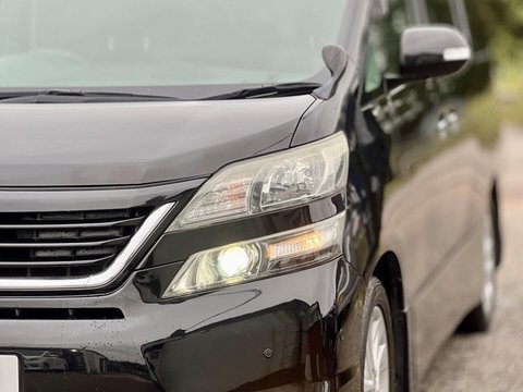 Toyota Vellfire V6 Sunroof 29