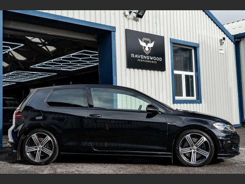 Volkswagen Golf 2.0 Golf R TSi Semi-Auto 4WD 3dr 3