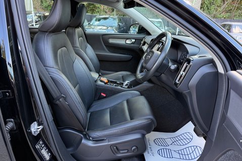 Volvo XC40 B4 INSCRIPTION PRO AWD MHEV - ONE OWNER - PAN ROOF - APPLE CARPLAY  61