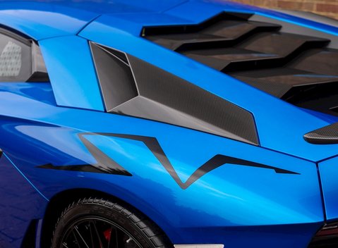 Lamborghini Aventador SV LP 750-4 Coupe 29