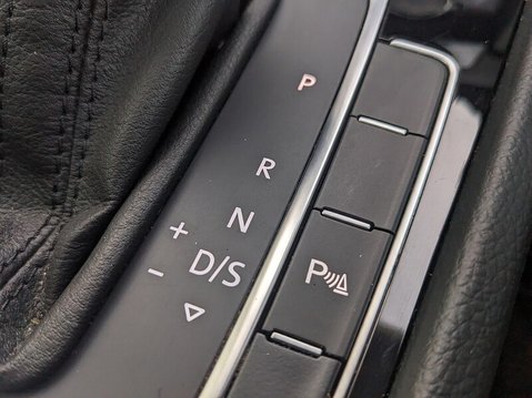 Volkswagen Golf GT TSI ACT BLUEMOTION TECHNOLOGY DSG 29