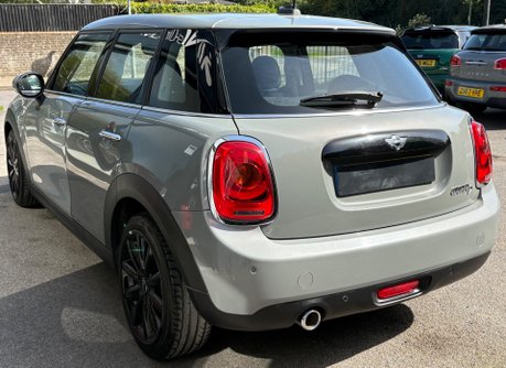 Mini Hatch Cooper D 1.5 Steptronic Automatic Chili / Media XL 5 door - PRO SAT NAV 16