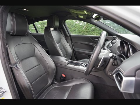 Jaguar XE 2.0i GPF R-Sport Auto Euro 6 (s/s) 4dr 17