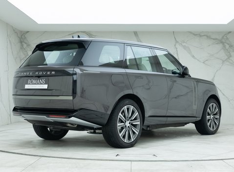 Land Rover Range Rover P460e SE 3