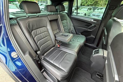 Volkswagen Tiguan R LINE TSI BMT 4MOTION DSG -RARE LEATHER INTERIOR -CAMERA -APPLE CARPLAY  19