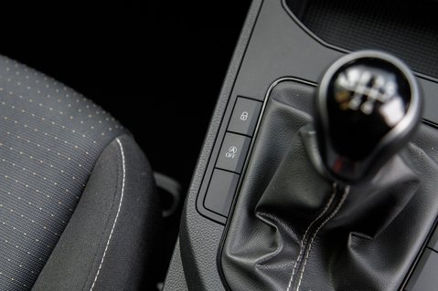 SEAT Ibiza TSI SE TECHNOLOGY 38