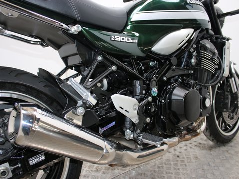 Kawasaki Z900RS ZR 900 KNSBB 37